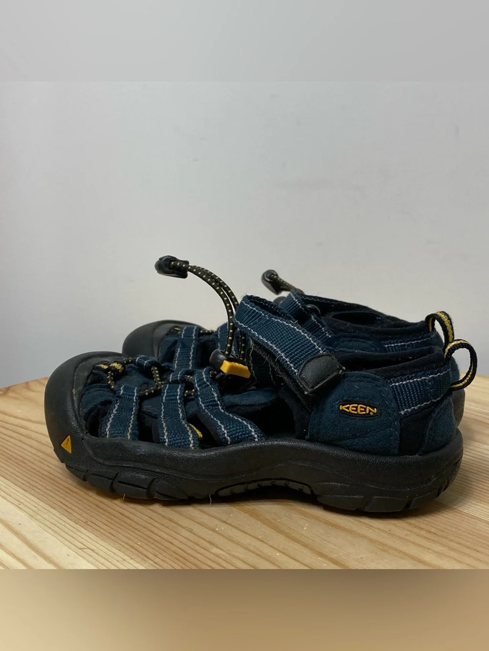 Keen Hiking Sandals Water Shoes Blue Kids Youth Size 12